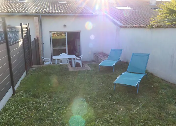 Holiday home Maison Renovee 4 Pers. Avec Jardin Et Parking - Fr-1-738-34 Saint-Georges-de-Didonne