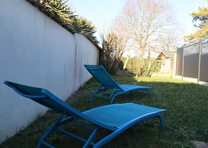 Maison Renovee 4 Pers. Avec Jardin Et Parking - Fr-1-738-34